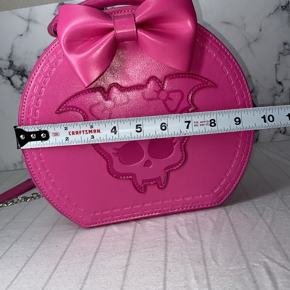 Monster High Draculaura Bow Crossbody Bag Pink Round Crossbody Bag Chain Strap - Picture 11 of 13